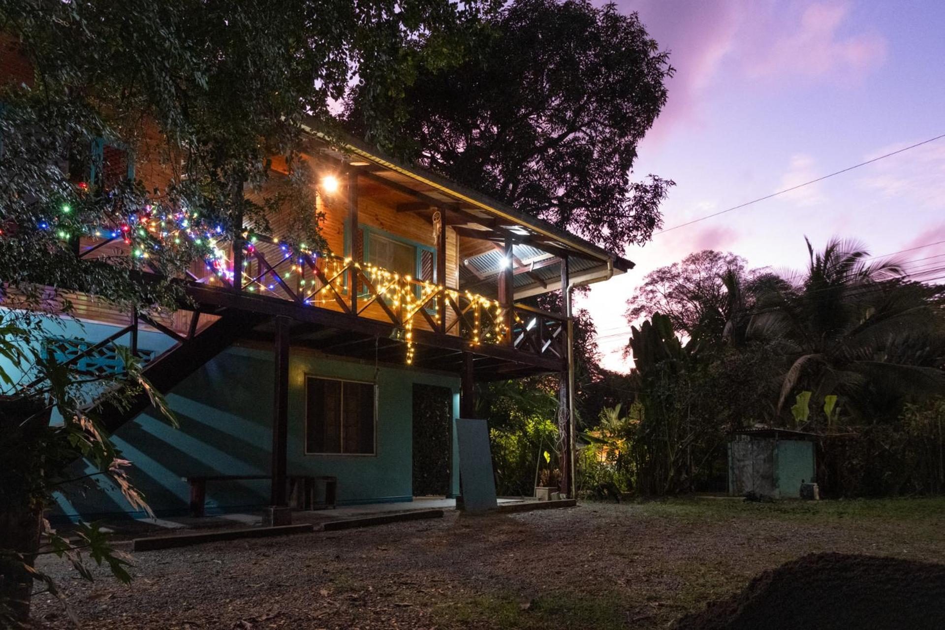 Hotel Casa Aldirica Cahuita Esterno foto