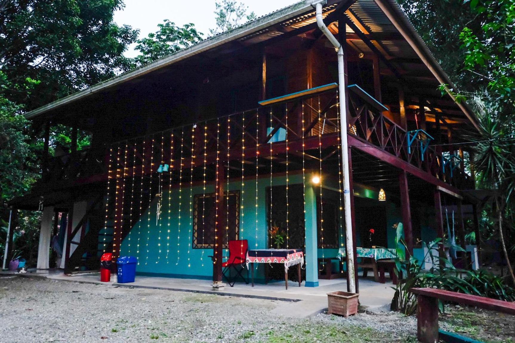 Hotel Casa Aldirica Cahuita Esterno foto